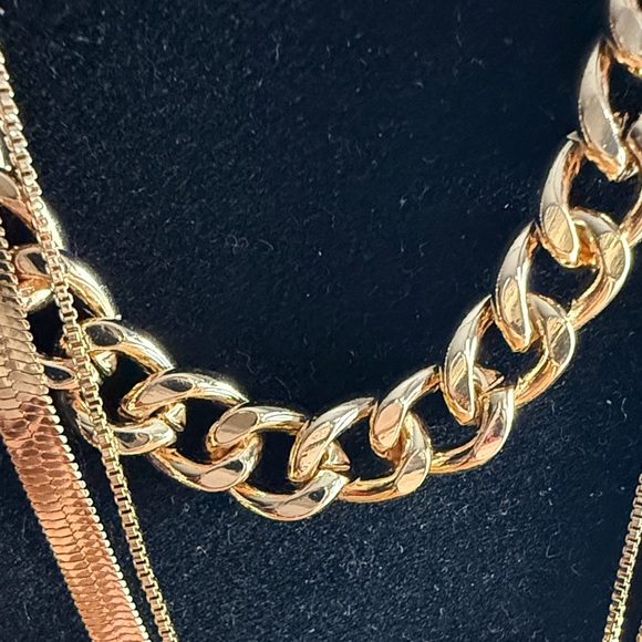 Elegant Gold Tone Layered with Heart Pendant Necklace - Picture 2 of 8